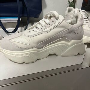 Dolce & Gabbana Cream Chunky Sneakers